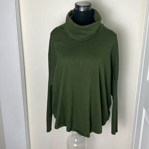 Cyrus Olive Green Turtleneck Sweatshirt Sweater Size Small